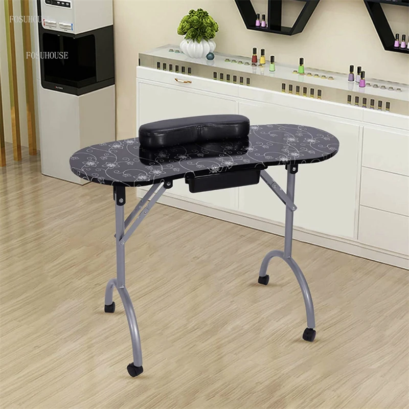 Table de manucure en fer noir avec lampe, aspirateur à ongles, meubles de  salon modernes, salon de manucure simple