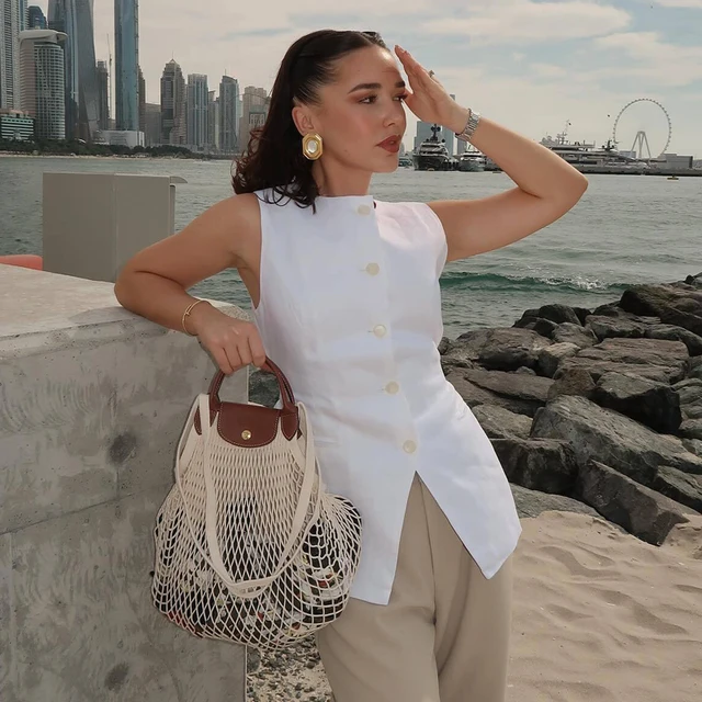 Summer with the TRAF 2024 Sleeveless Vest 4