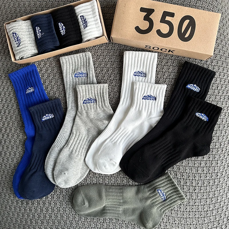 

Men's Socks 4Pairs/Box Snow Mountain Embroideryfree Shipping Items Men Black Cotton Socks Gift Box Designer Sports Socks