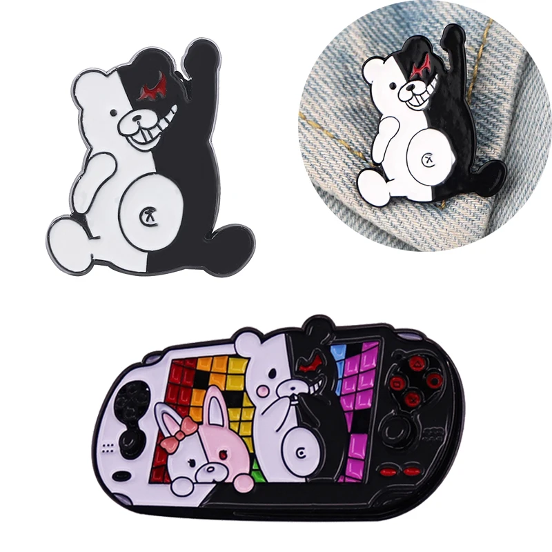 Брошь на воротник эмалированная брошь рюкзак Monokuma Gameboy |