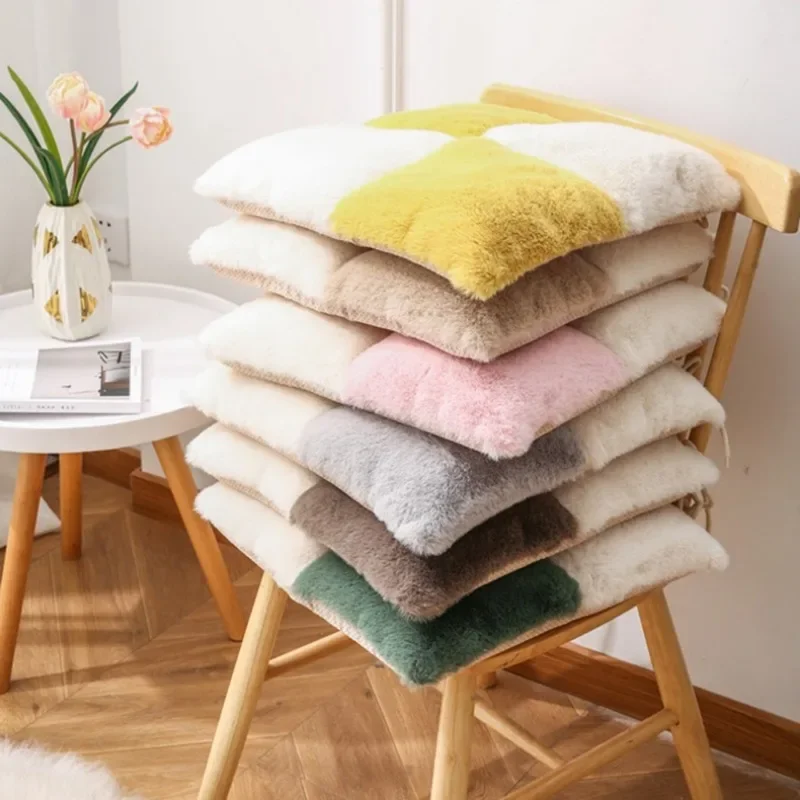 43X43CM Thickened  Four Grid Plush Seat Cushion Winter Office Chair Cushion, Non Slip Dining Chair, Student Chair Cushion  방석