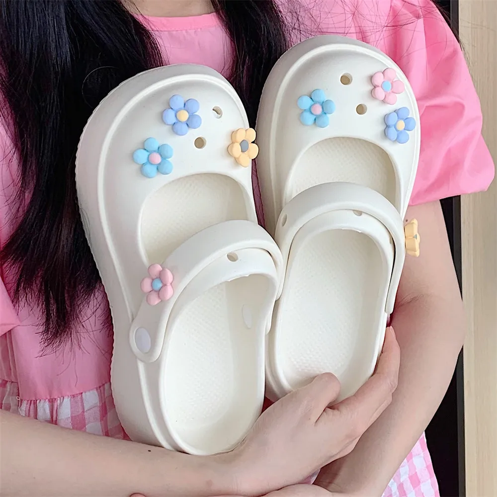 thumbnail image 1 of 2024 Zapatos de verano para jardín, estilo princesa, suela gruesa elevada, antideslizantes, cómodas, suelas suaves, zapatillas de mujer DIY, 1 of 5