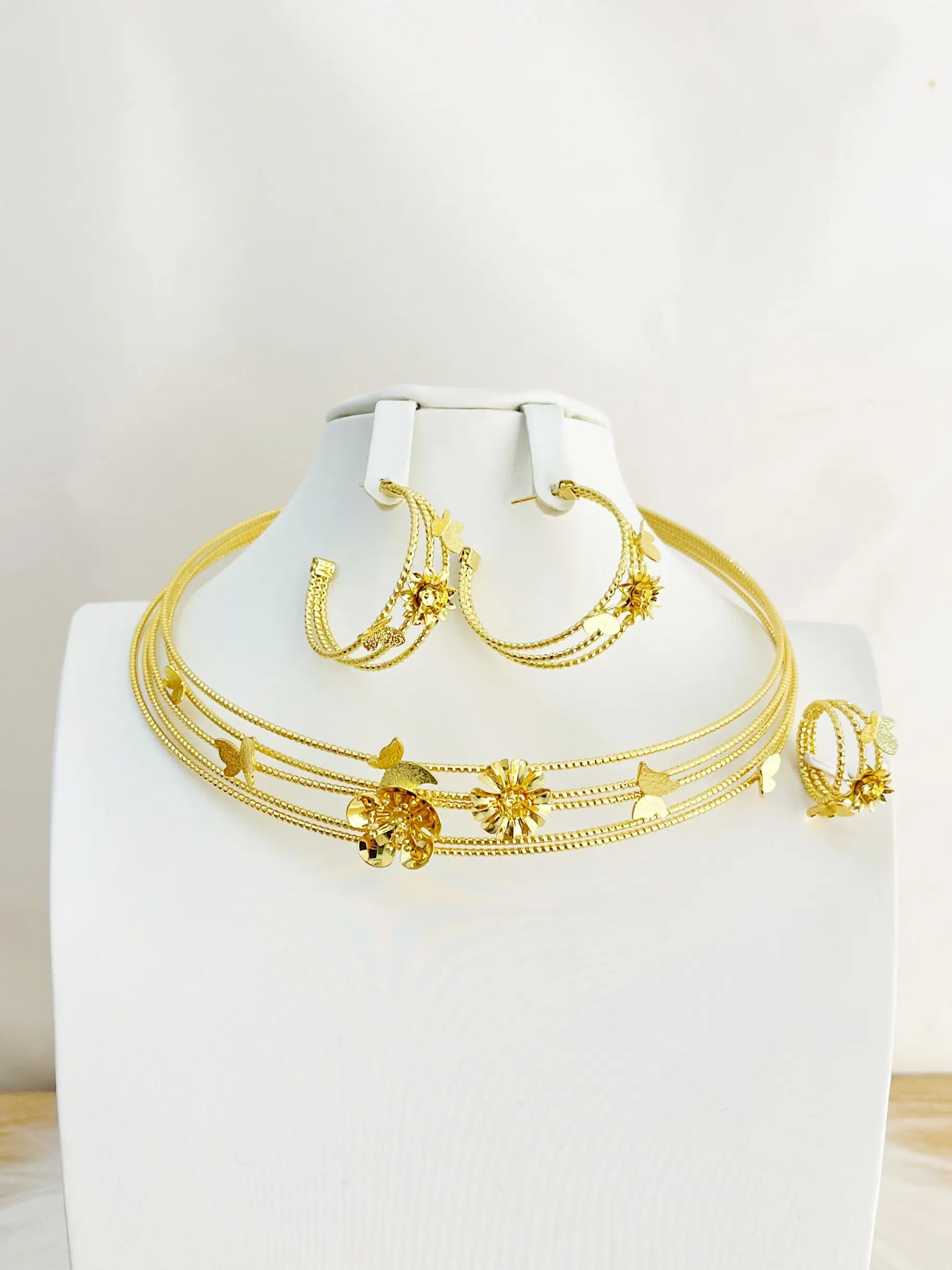 Gold Color Fashion Jewelry Ladies Wear 