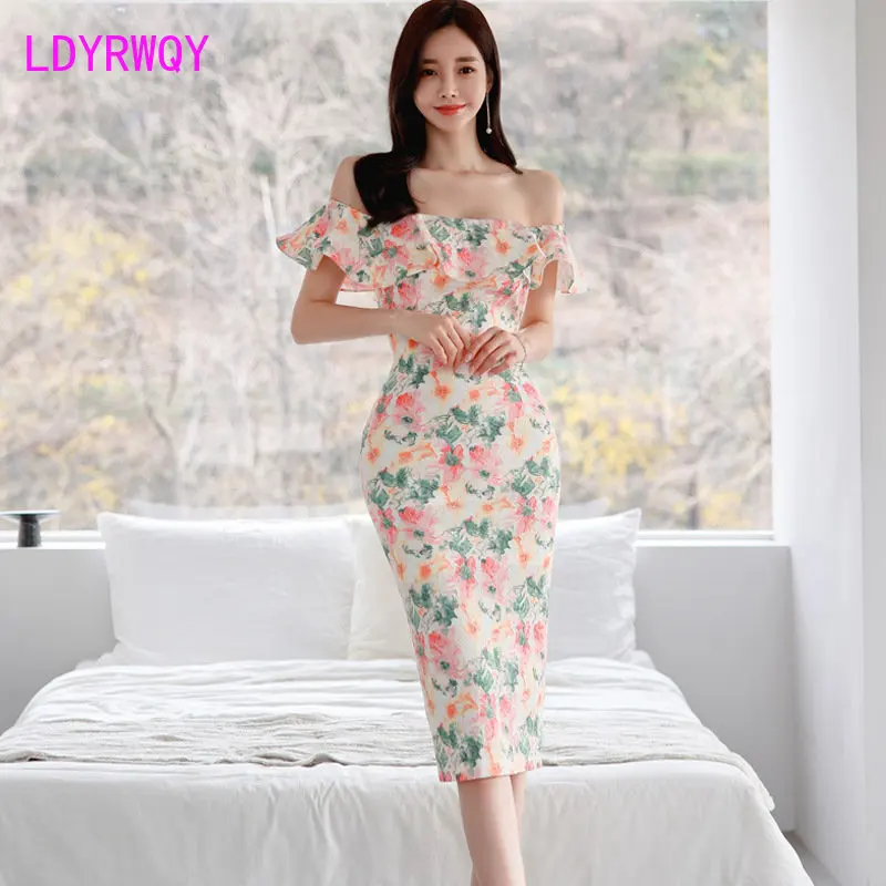 

Sexy and Elegant One Line Neck Ruffle Print Dress 2023 Summer New Off Shoulder Pure Nightclub Wrap Hip