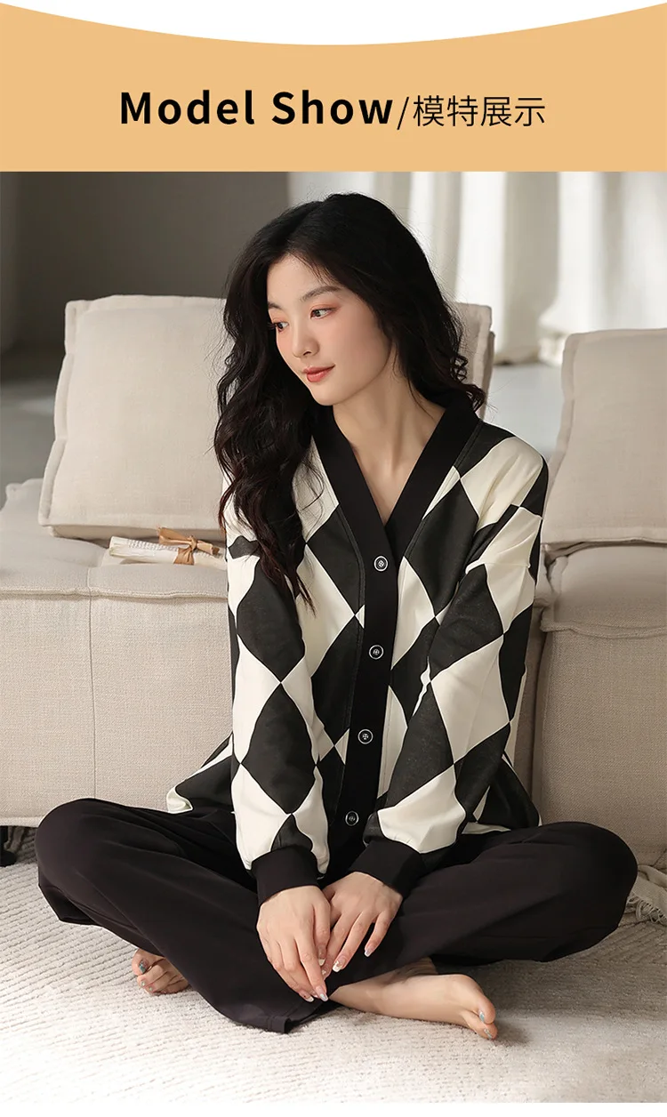 Women`s Pajamas Set