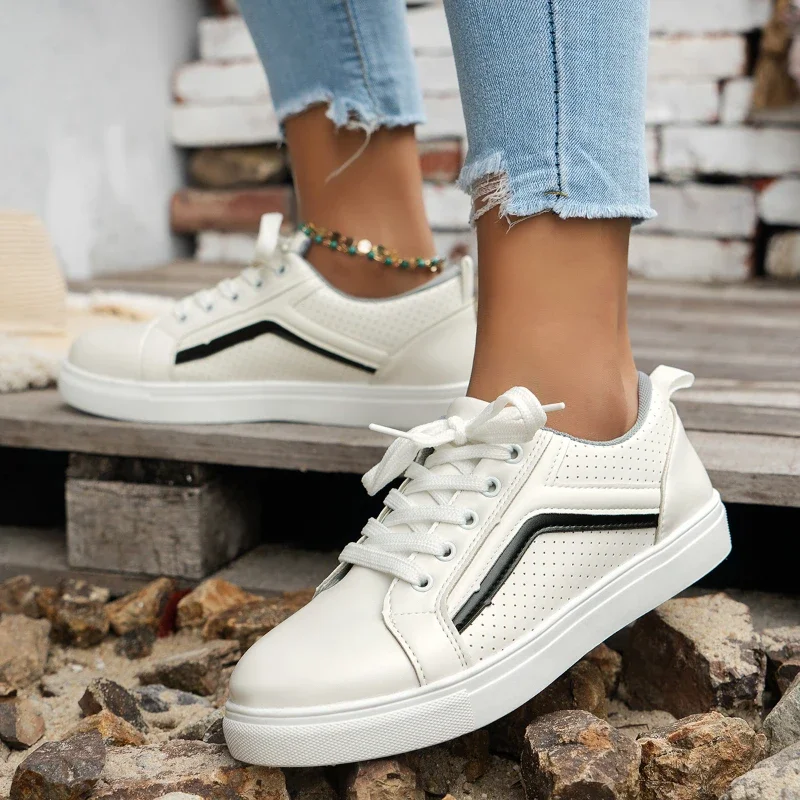 Zapatillas blancas de diseñador con plataforma para mujeres, estilo plano de verano, transpirables y cómodas con cordones