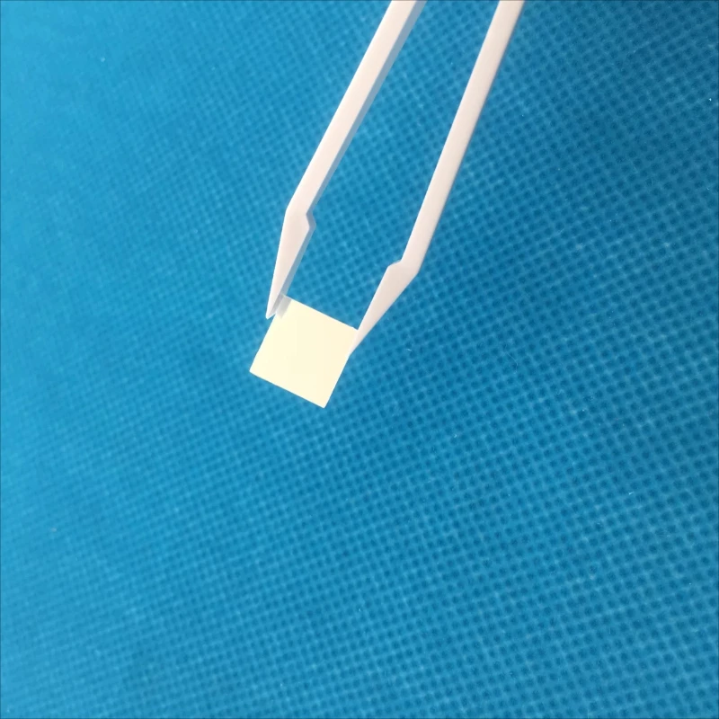 470nm 협대역 통과 필터 FWHM 30nm 원형 및 사각형 크기 선택 가능 형광 필터 차단 깊이 OD6 맞춤 제작 가능