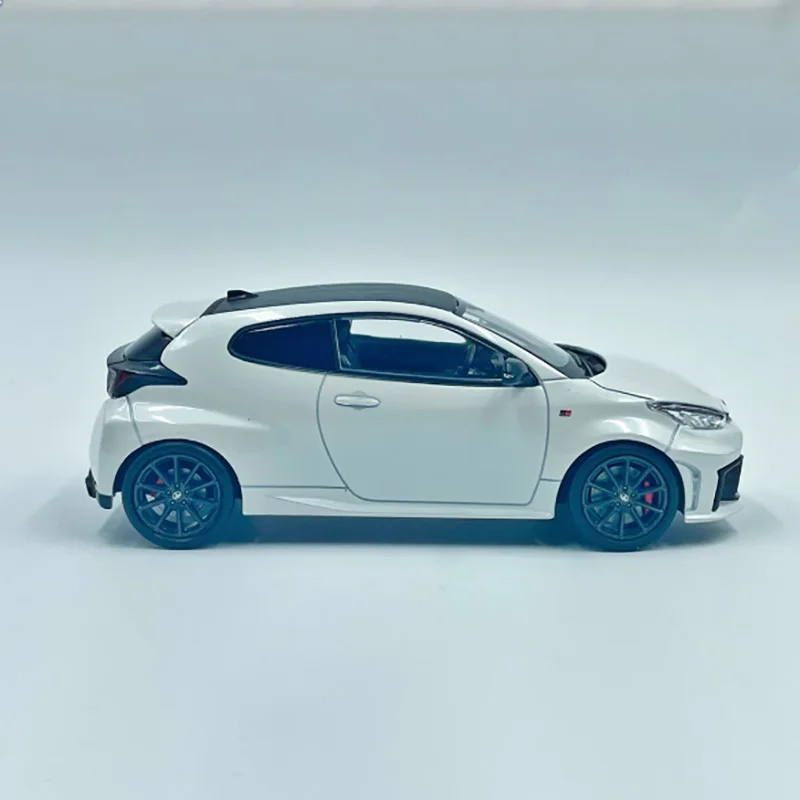 Original 1:30 Scale GR YARIS Alloy Simulation Car Model Classic