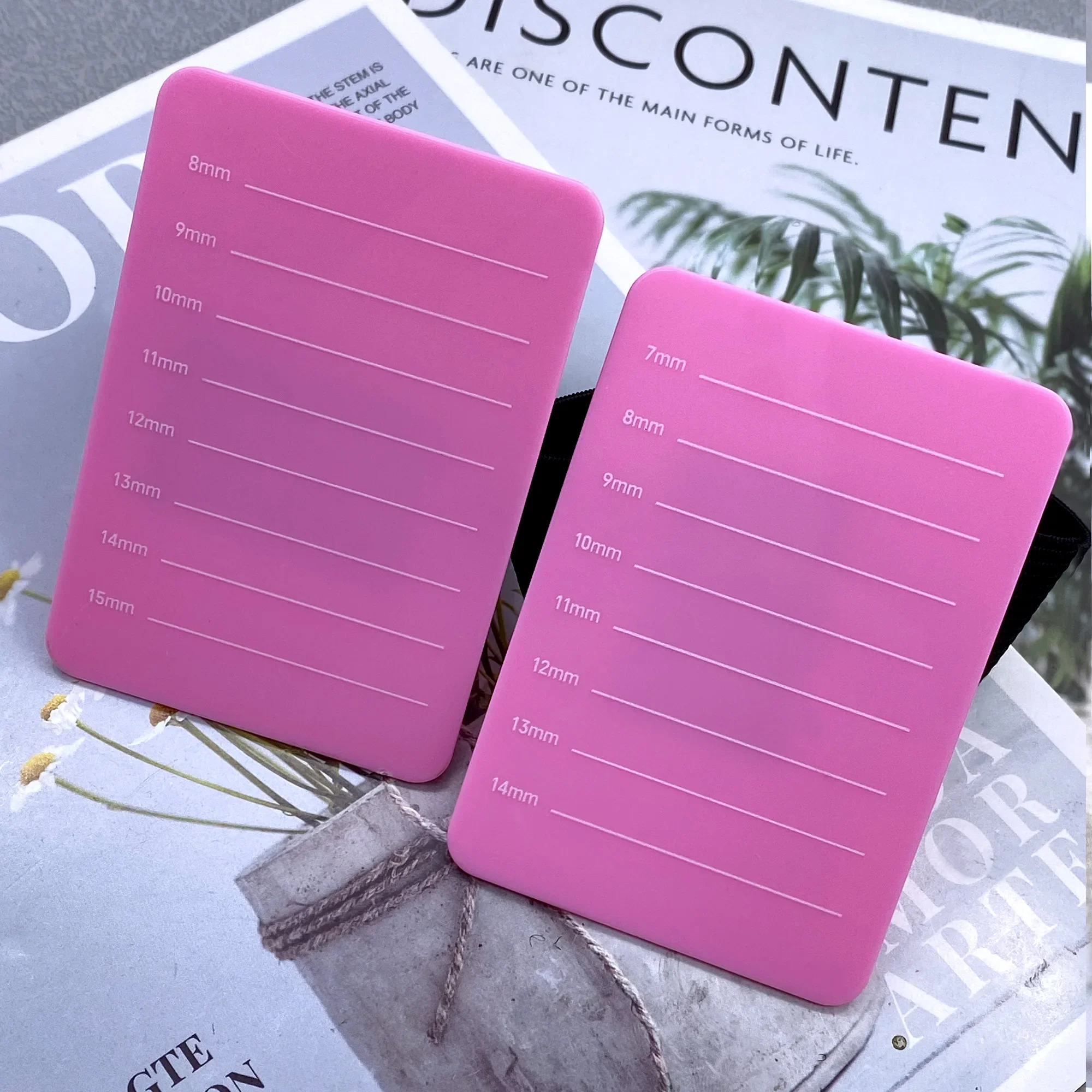 1PC Eyelash Extentions Hand-Held Eyelash Tray With Scale For Eyelashes Placement Easy to Take False Lashes Makeup Tools