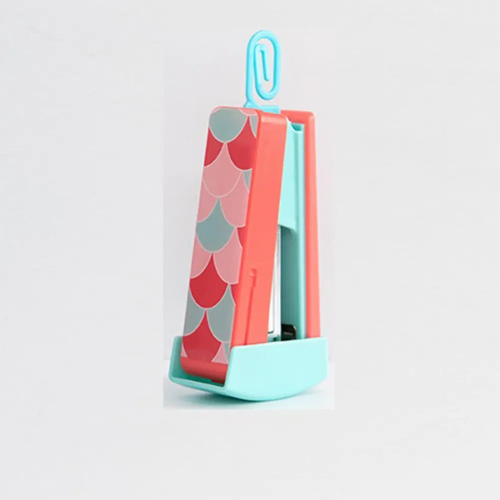 1Pcs 미니 휴대용 스테이플러 라이트 그린 컴팩트 수동 스테이플링 기계 학교..