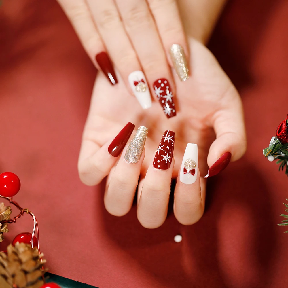 

2023 Christmas Fake Nails Red Glitter Snowflake Pattern Red Color Press on Nails Artificial Nails Tip Christmas Gifts for Girls