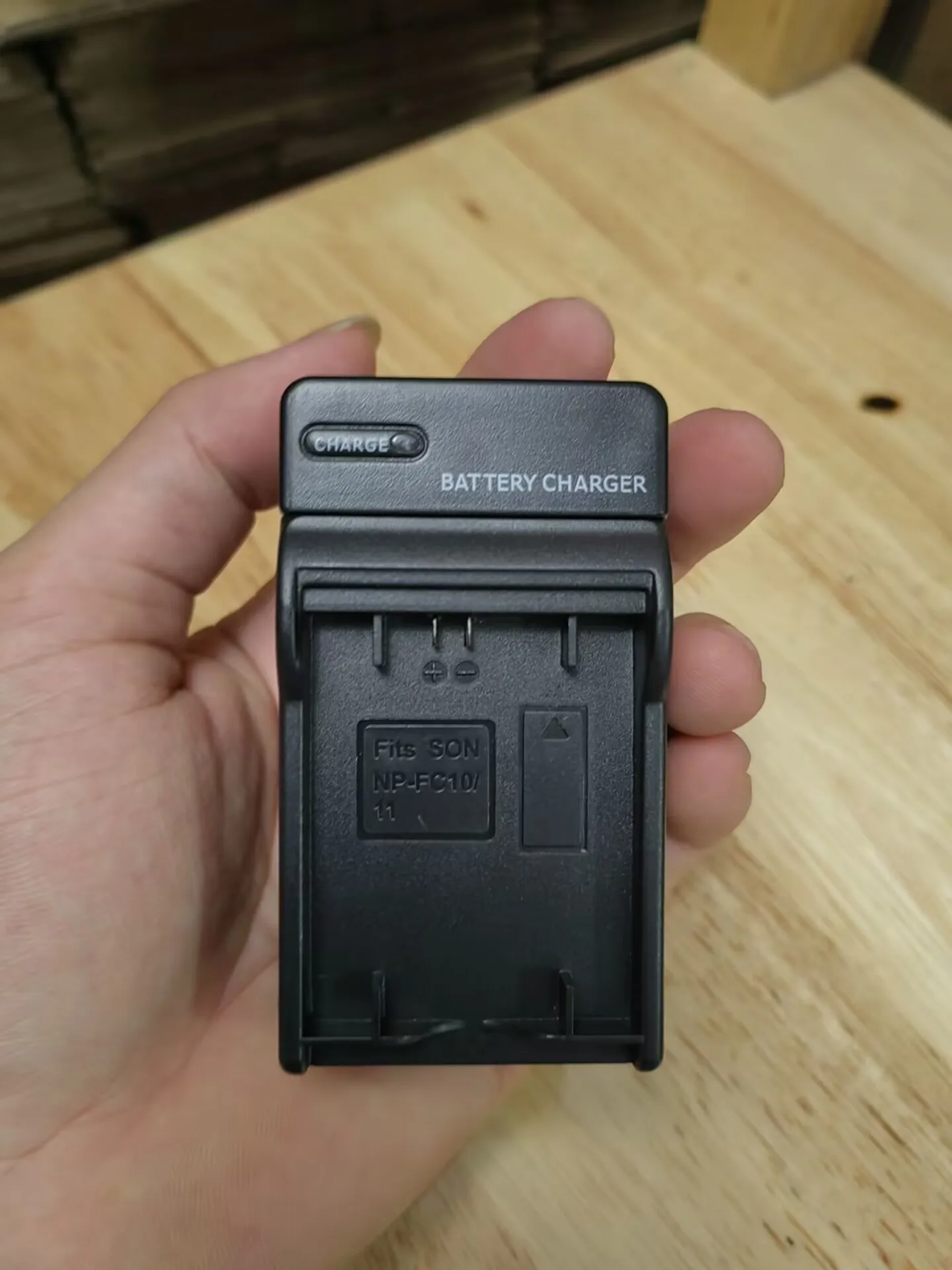 Batterie Per Foto/Videocamera Caricabatterie Per Il Sony Np-Fc11 Np-Fc10 Npfc11 Cybershot Dsc-V1 Dscv1 Dsc-P8 Dsc-F77 Dsc-P10 P5 P9 P2