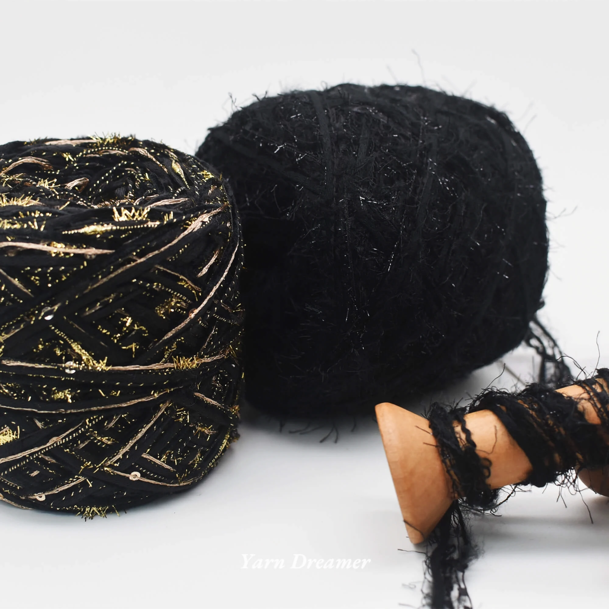 Black Yarn 100g Gold Yarns for Knitting and crochet Blended Glitter Yarn for Crochet thread Sequin Yarn Art 2