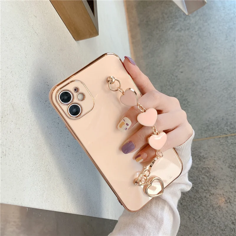 Luxury Chain Case for iPhone 13 12 11 Pro Max 12 11 MiNi XR XS X 7 8 plus SE3/2 Soft Cover With Plating Heart Metal 