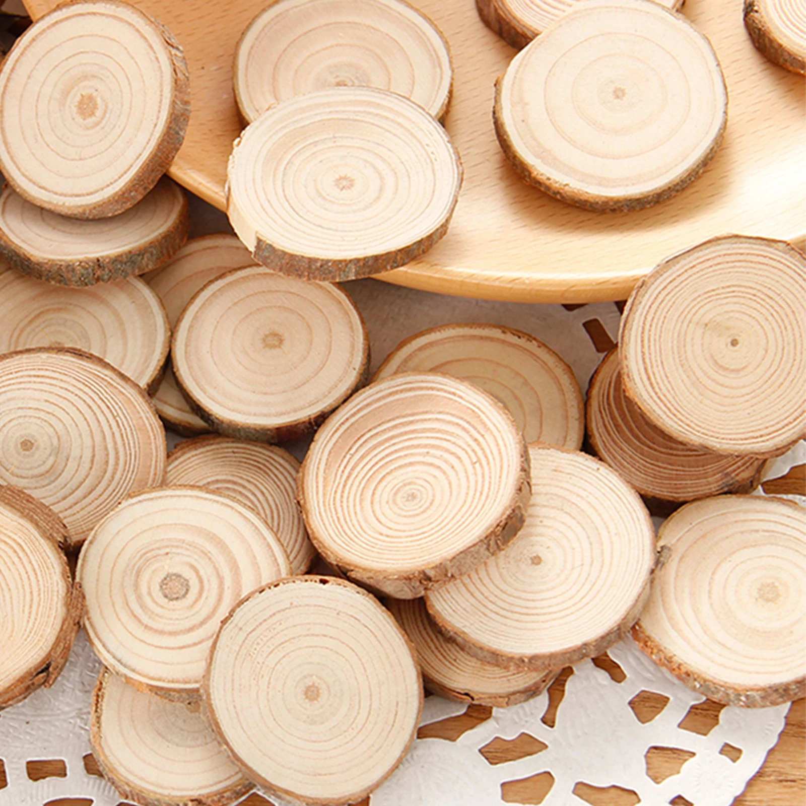 Wood Slices Natural Pine Tree Bark Log Discs 3-4CM Wood Pieces Round Craft DIY Decoration Unfinished Circles 60/90 Pcs wood slices for craft