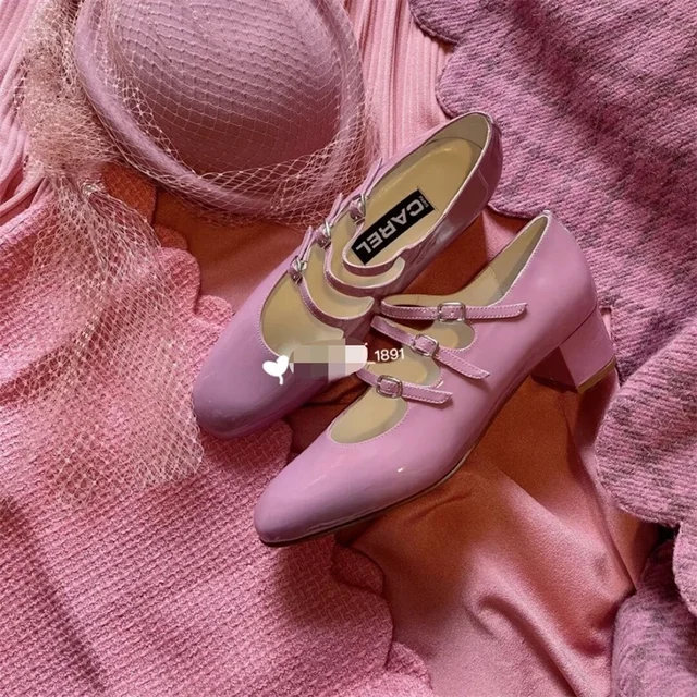 【CAREL】Kina ヌードエナメルレザー メリージェーンパンプス Kina - Burgundy patent leather Mary Janes pumps | Carel Paris