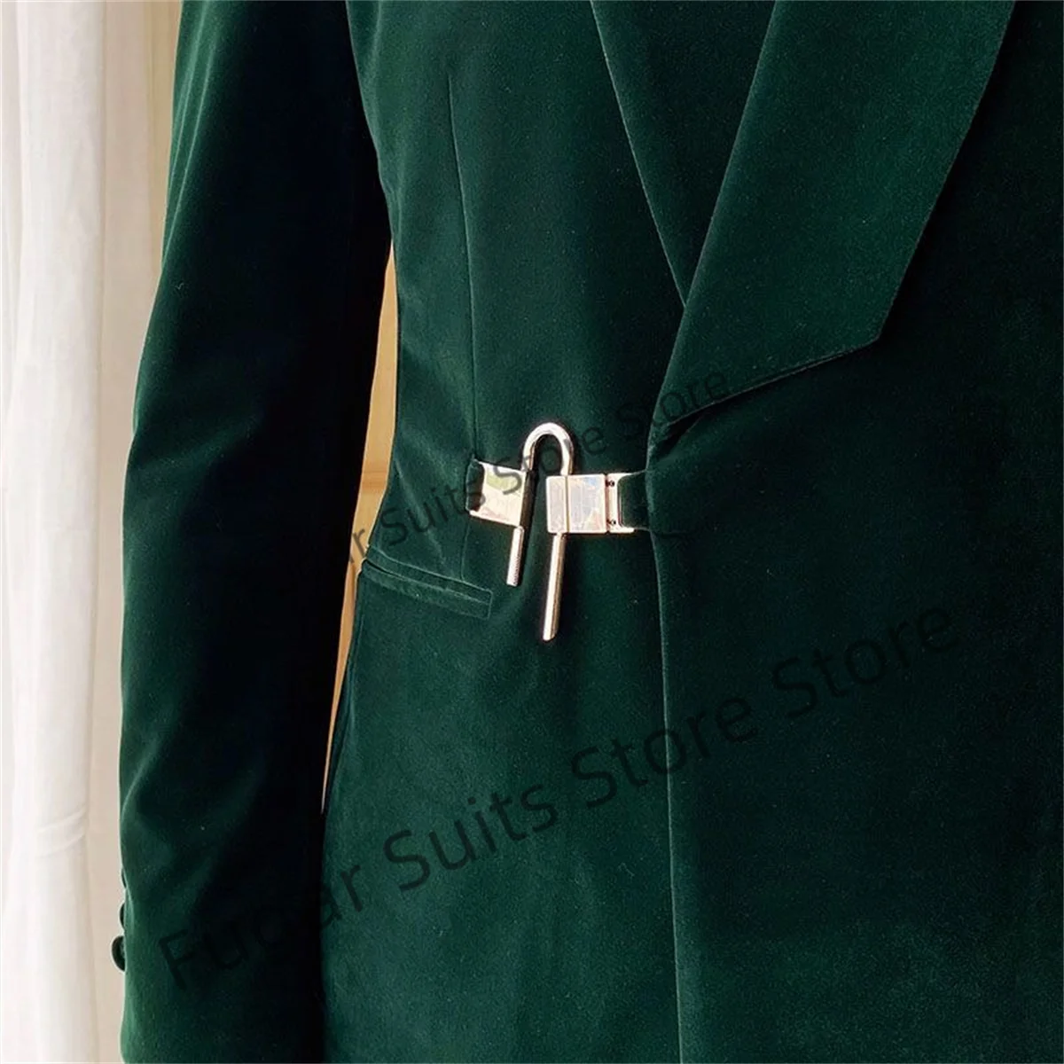 High Qublity Green Velvet Men Suits Navy Blue Pants Shawl Lapel Wedding Groom Tuxedos Prom2 Pieces Sets Traje Formal Para Hombre