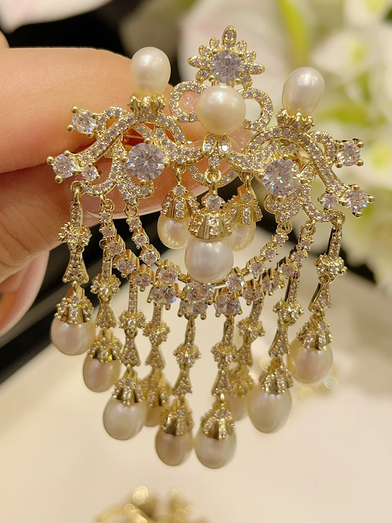 2023 new style brooch high-grade women's natural freshwater pearl corsage accessories women's silk scarf buckle delicate luxury