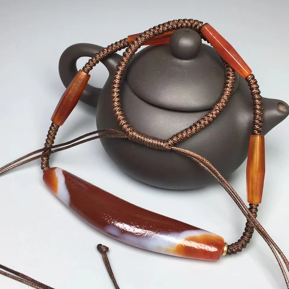 Meraviglioso Tibetano Dzi Bead Calcedonio Ciondolo Amuleto Natura Sardonyx Bead Hanging Collana Magical Bless Energy