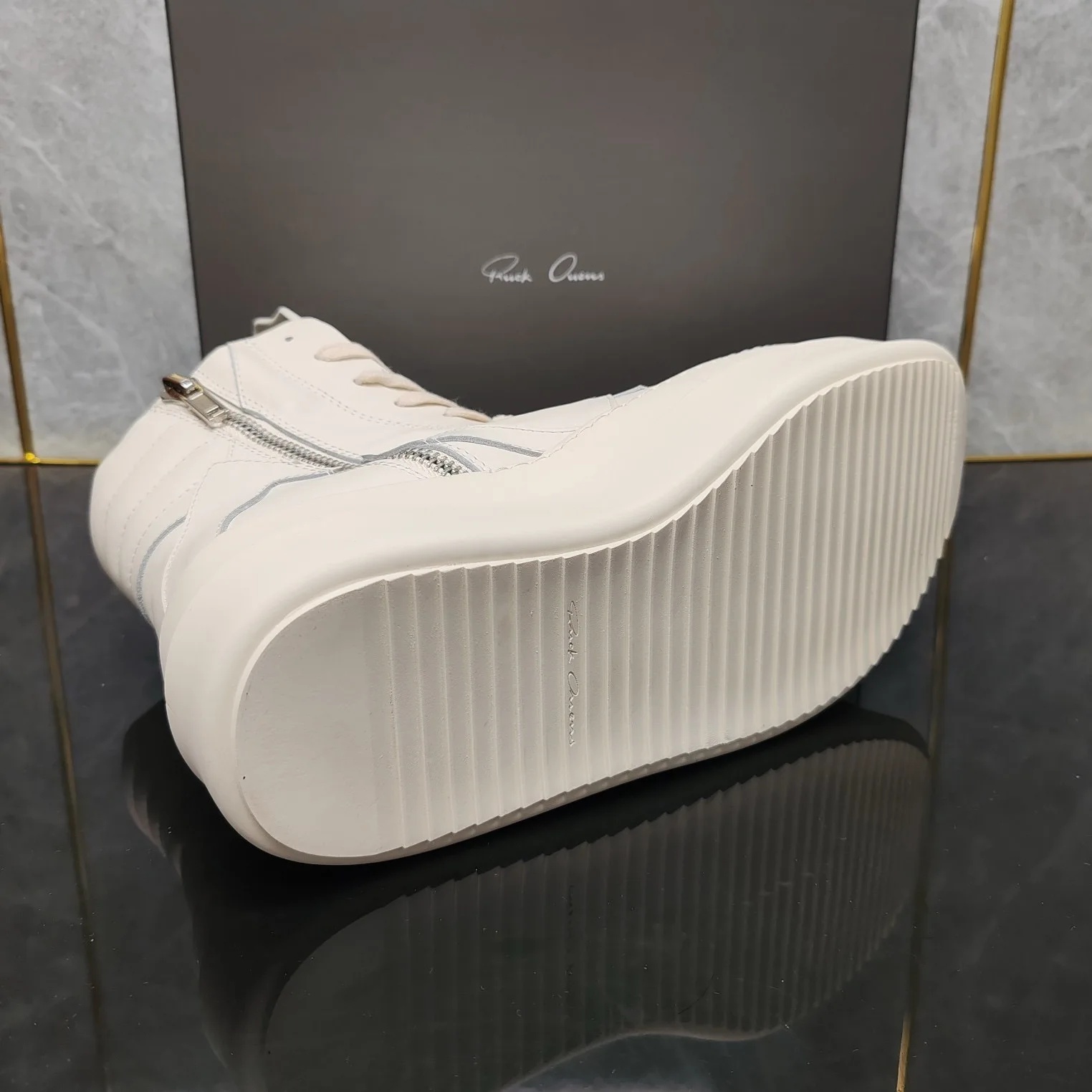 Ricks shoes new thick-soled, all-white inverted triangular leather boots increase students' shoes and high street lovers' shoes 6