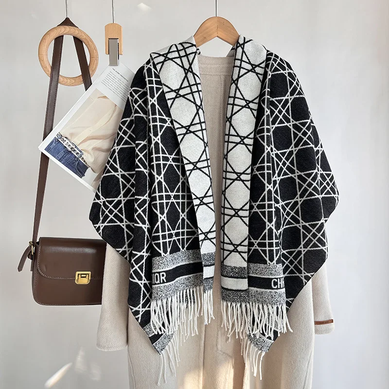 Oblique grid-black and white