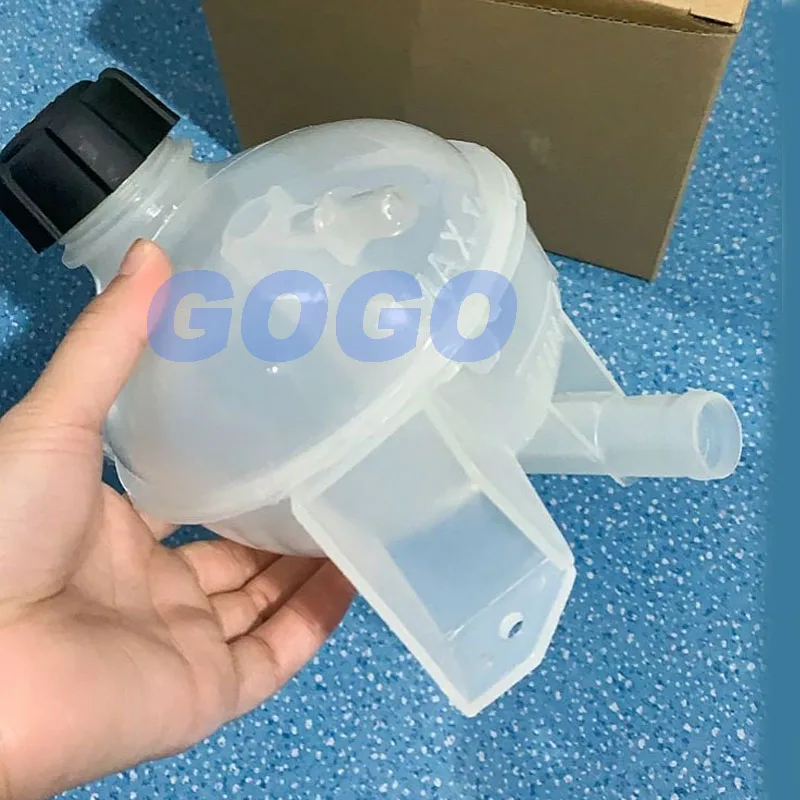 ーター リザーバー タンク オートバイ用クーラントリザーバータンクキャップ 貯水オーバーフローボトル YAMAHA YZF R1 2 ヤマハ R1  2002 2003 オートバイ バイク クーラント リザーバー タンク ラジエーター キャップ 貯水 オーバーフロー ボトル ラジエター インターク  ... ラジエーター冷却水リザーバー、エンジン ラジエーター エンジン クーラント リザーバー タンク ボトル キャップ付き、に適合する ク