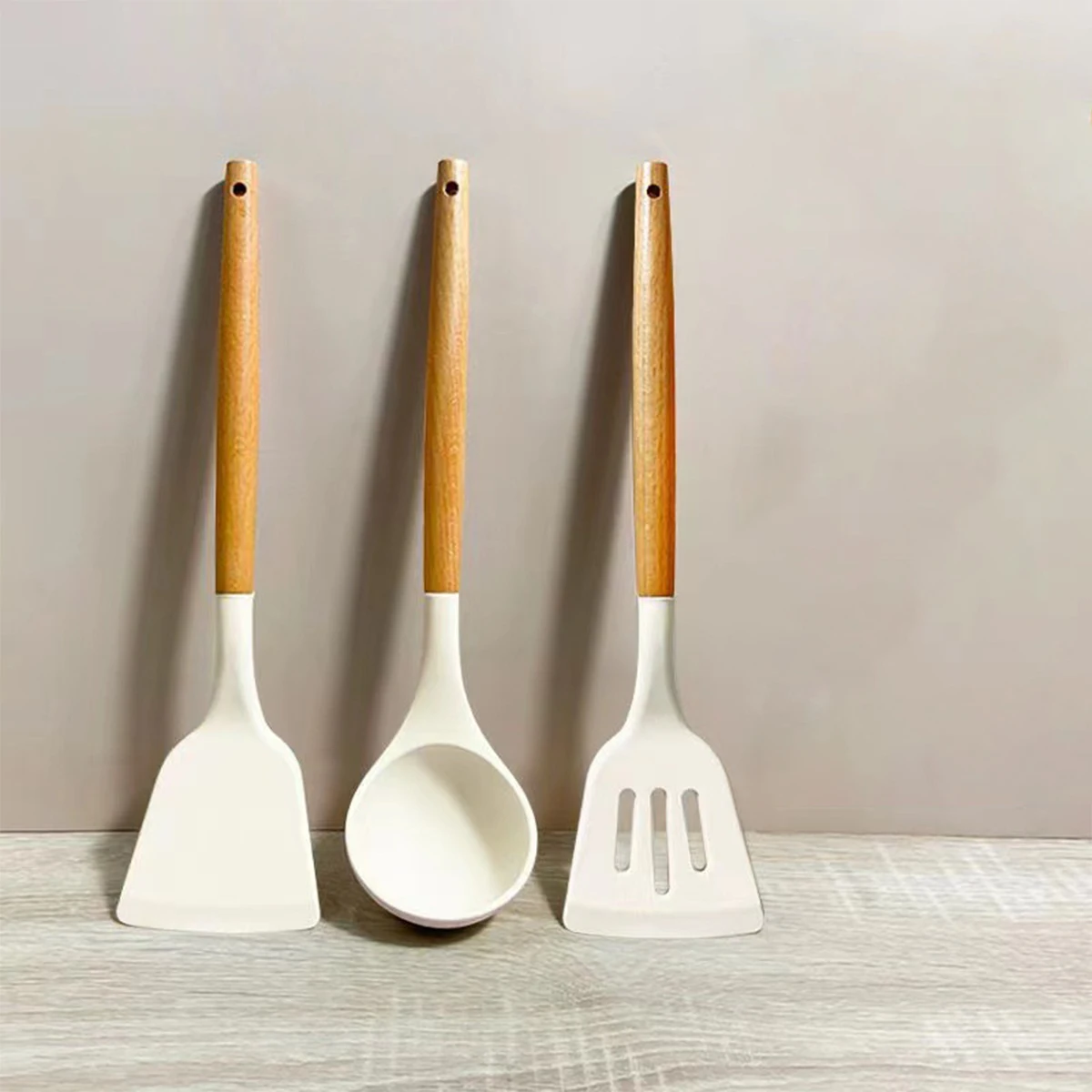Silicone Spatula Kitchen Tools Wooden Handle Kitchenware Set Non Stick Pot Silicone Scoop Kitchen Utensils