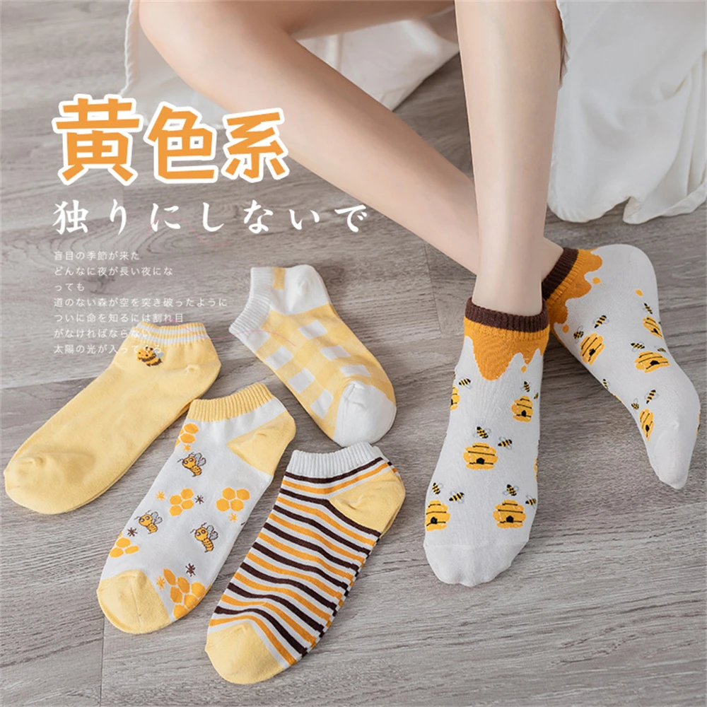 

Ladies Spring and summer bear, deer, bow, lace, candy, flowers, ice cream, red lips low-top casual sports boat socks XZ090