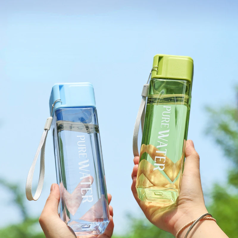 https://ae01.alicdn.com/kf/S81f62c69e903493e9ba6ff7a22c09404T/Water-Bottle-Sport-Garafa-Water-Gourds-Motivational-Water-Bottle-for-Gym-with-Rope-Square-Water-Bottle.jpg