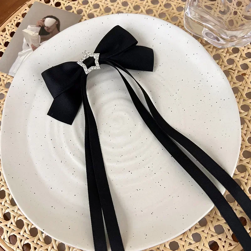 Elegant Pink Bow Hair Clips - Stylish Accessories