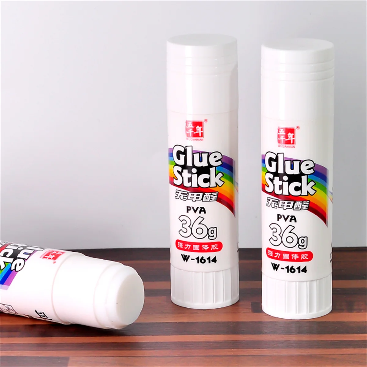 9g Glue sticks Solid School glue High Efficiency Adhesion for Office&Scrapbooking Essentials Perfect for Crafts Long Lasting 2