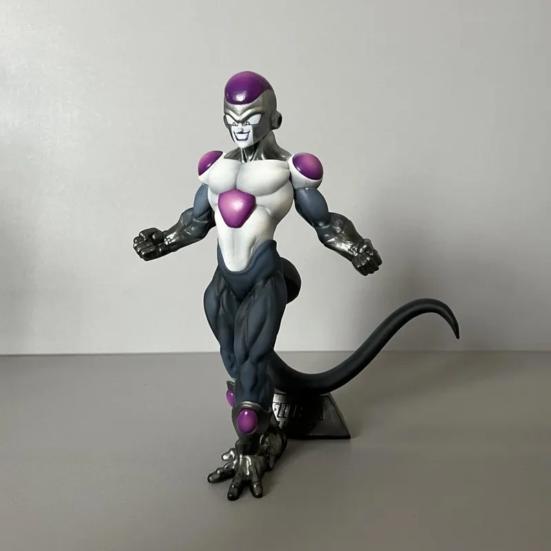 Figurine Dragon Ball Z - Freezer Noir - 19 Cm - Articulée - Édition SDCC 2023 - Caoutchouc