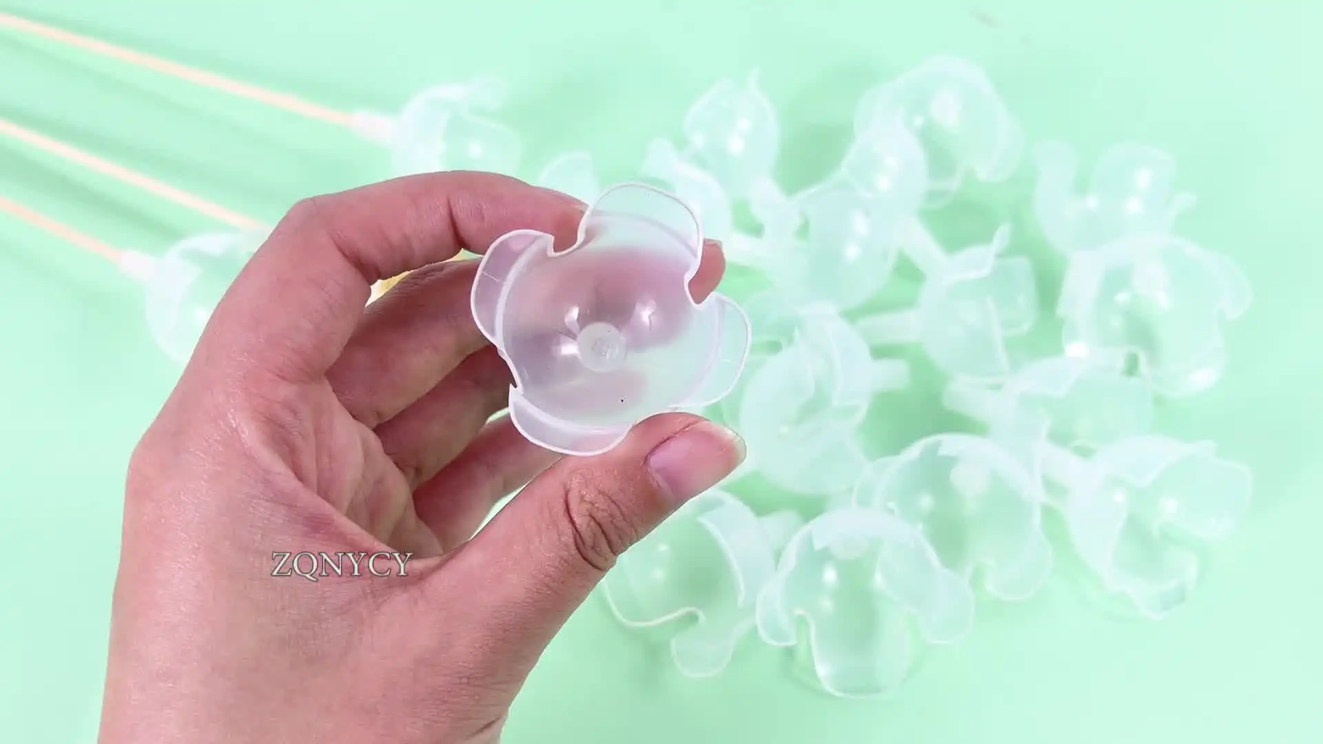 Musaner 100-Piece Acrylic Chocolate Holders - Candy Packaging Balls For DIY Bouquets, Gift Arrangements