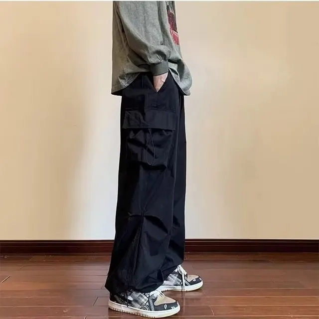 2025 nouvelle salopette pour hommes multi-poches pantalon hip hop américain hommes Ins High Street printemps et automne pantalon d'assaut de pied groupé 4