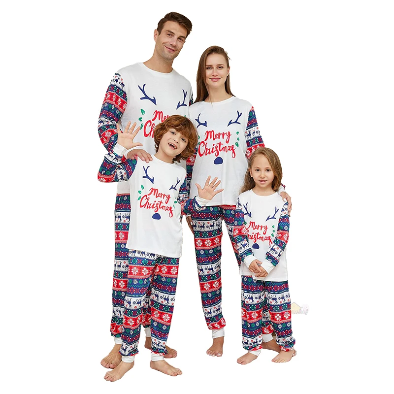 Conjuntos de pijamas navideños familiares a juego para adultos y niños, novedad de 2025, conjunto de ropa, mamelucos para bebés, ropa de dormir informal, pijamas de aspecto familiar navideño
