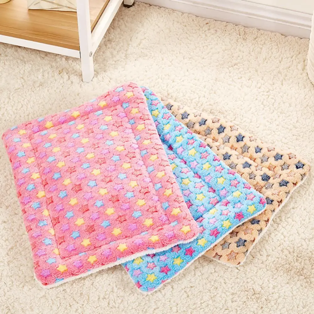 Lovely Stars Printed Flanella Warm Soft Cushion Bed Dog Cat Pet House Kennel Square Peluche Dog Sofa Bed Cushion Pet Calming Bed