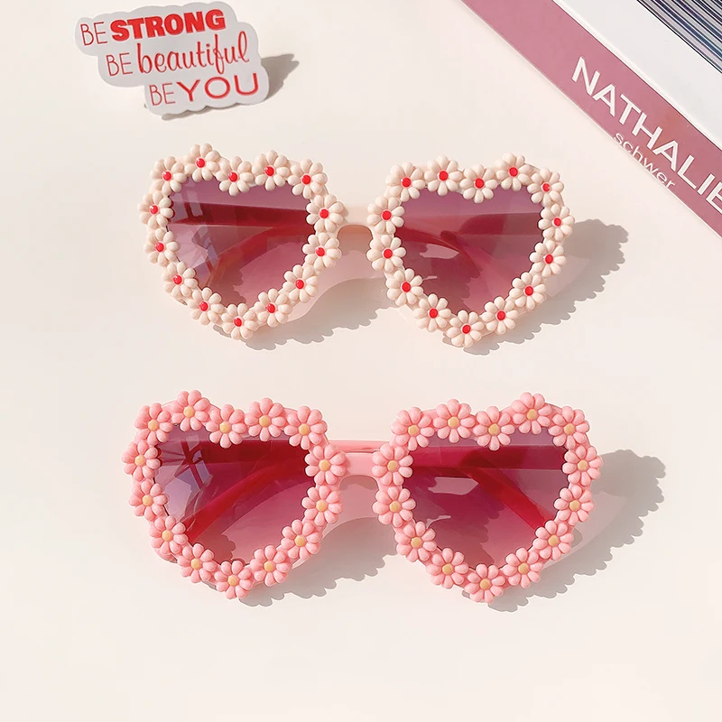 New Children Vintage Daisy Heart Shape Sunglasses UV400 Baby Girls Boys Outdoor Protection Sunglasses Kids Sun Glasses