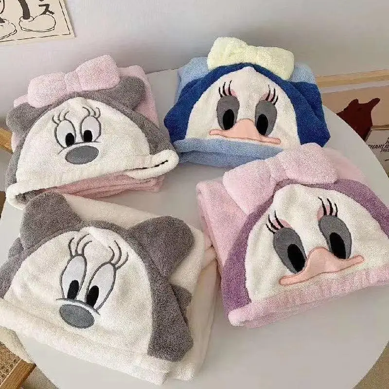 Disney Kids Hooded Bath Towel Mickey Minnie Donald Duck Coral Velvet Cartoon Adult Children's Cloak Hooded Bathrobe Beach Towel