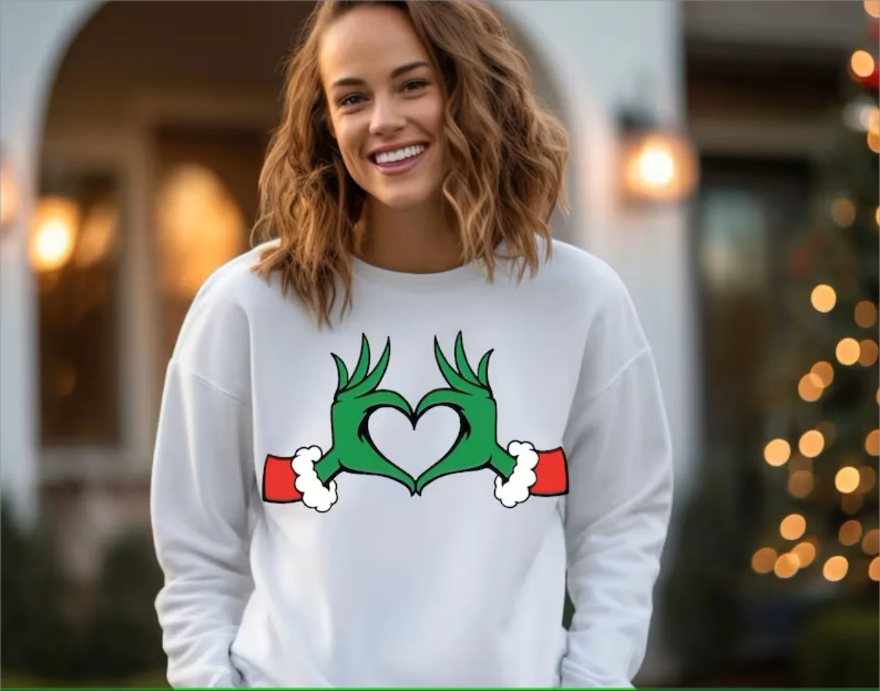 Trending Now Heart Hands Graphic Christmas Shirt Cute Funny Love Graphic Tees Matching Family Sweatshirt Xmas Holiday T-Shirt