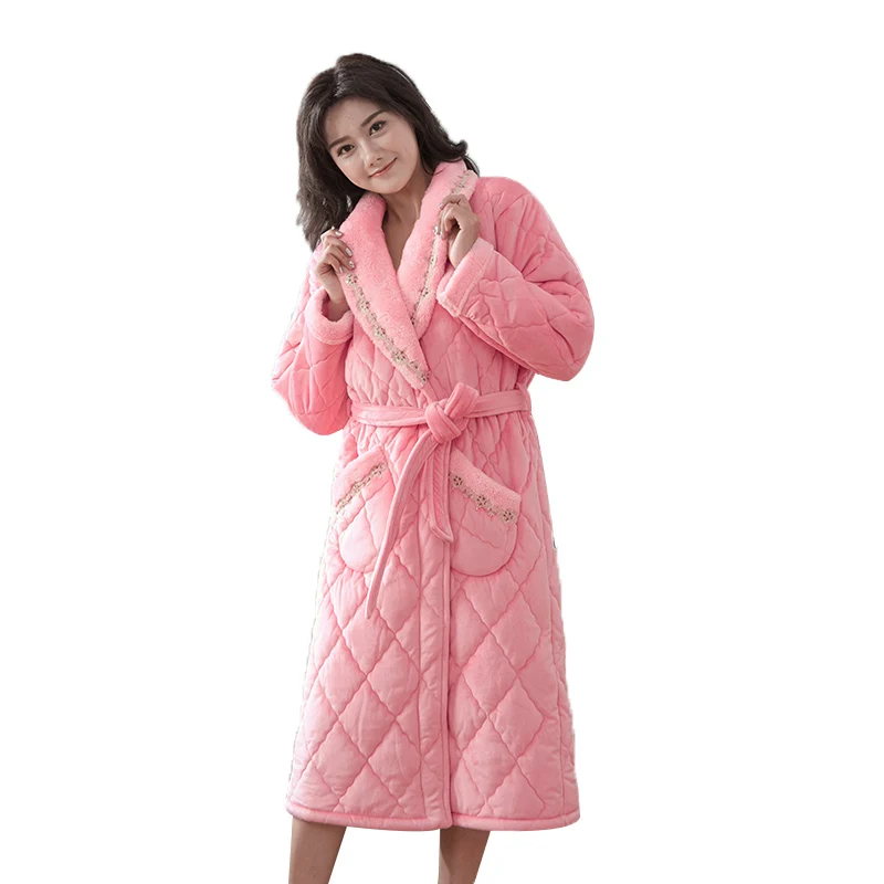 

Winter Coral Velvet Thick Quilted Bathrobe Lace Flower Decoration Womens Nightgowns Flannel Warm Robe Sleepwear Womens Robes