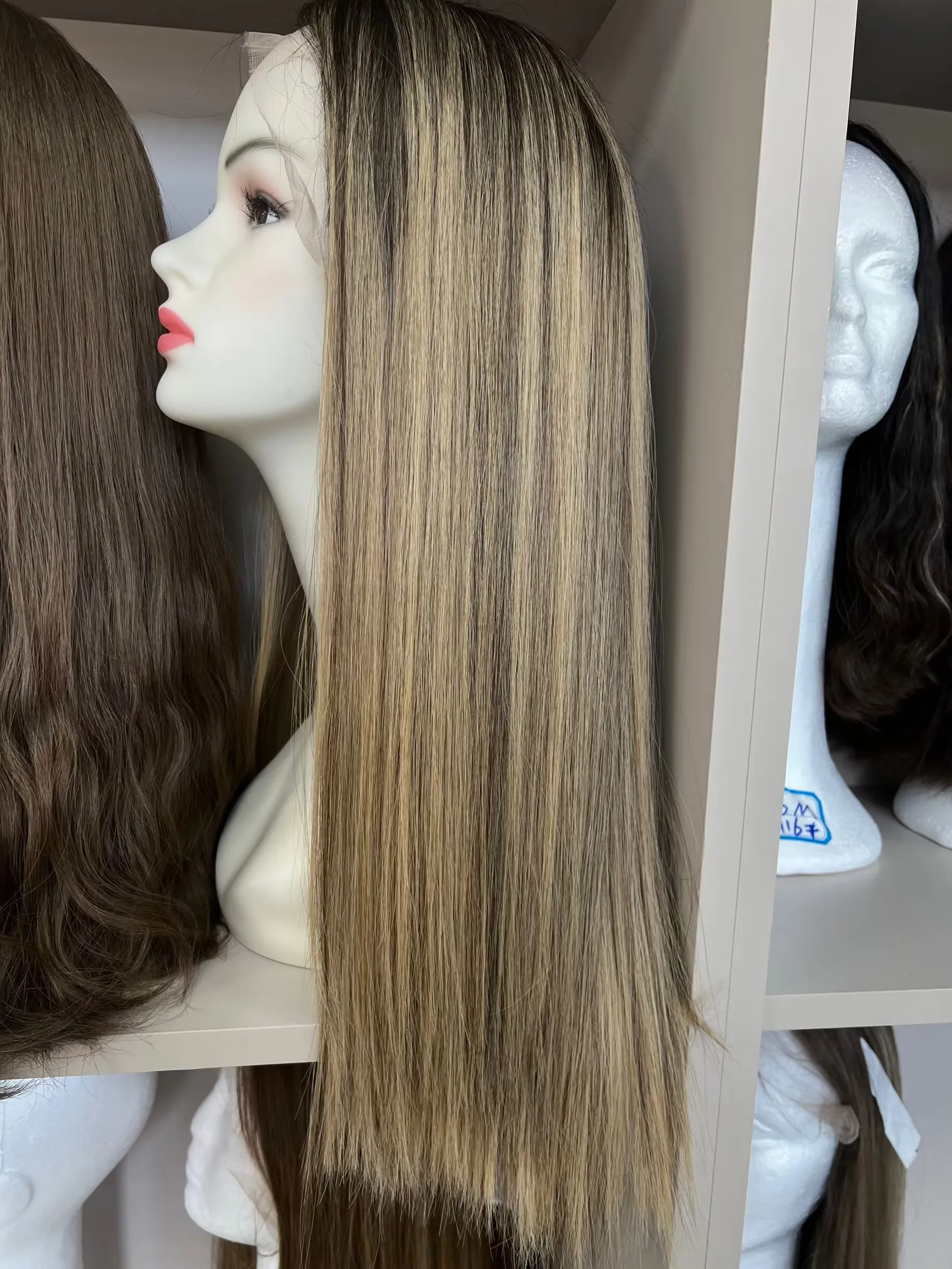 Рисунок 3 - Кошерные Парики, европейские волосы,