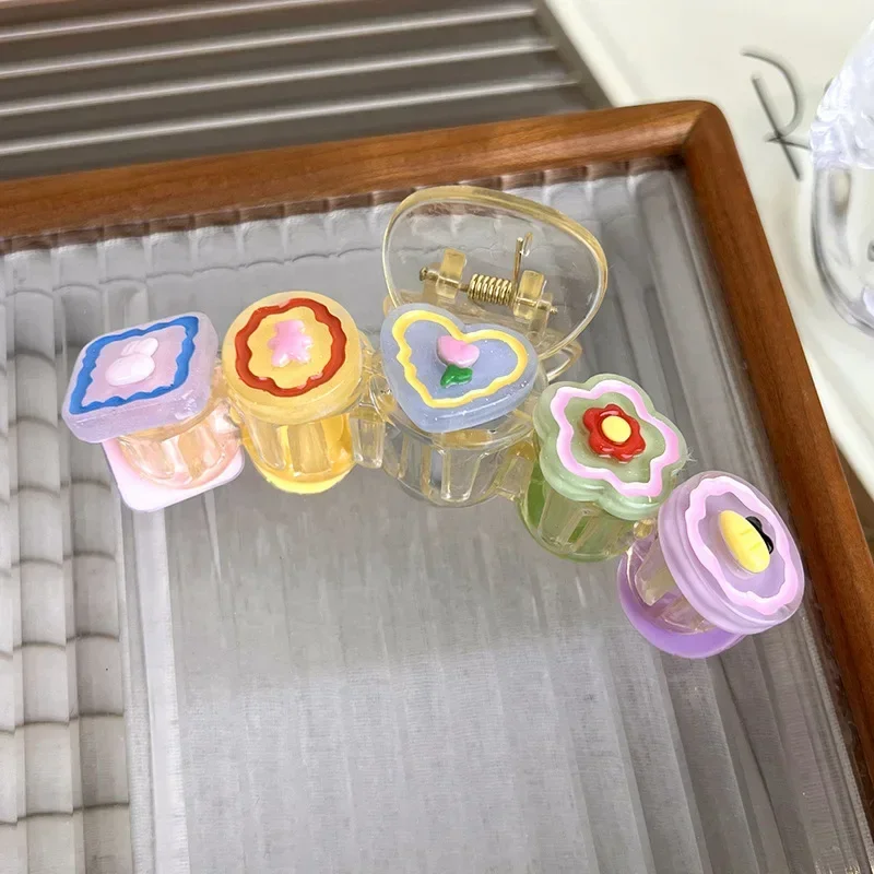 Charming Cartoon Flower Hair Claws: Sweet & Playful Hair Accessories