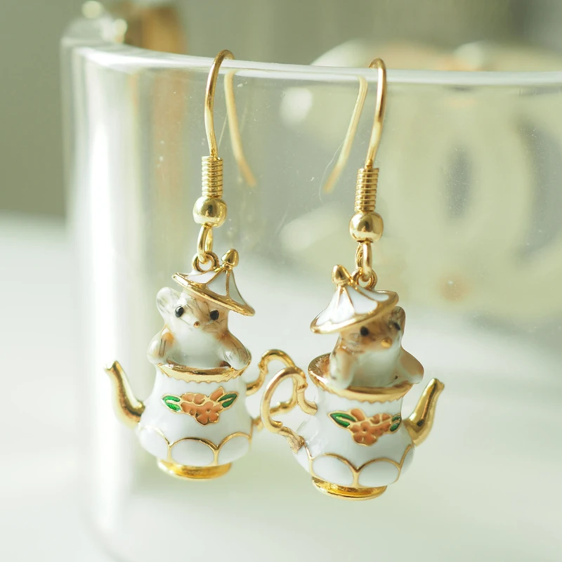 Fashion Funny Enamel Cartoon Chipmunk French Teapot Earrings for Women Cute Funny Accessories Y2k Style Jewelry Charm New 2024