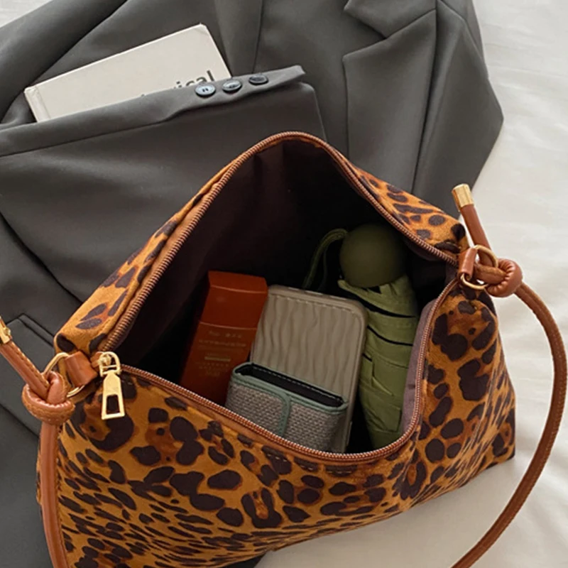 Autumn Winter New Large Capacity Women's Bags Fashion Leopard Print Tote Premium Texture Versatile Commuting Shoulder Armpits