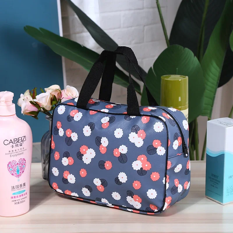 New Girl Outside Travel Toiletry Bag Case Femal Zipper Makeup Bag Organizer Fashion Flower Print Women Tote Large Cosmetic Bag 2