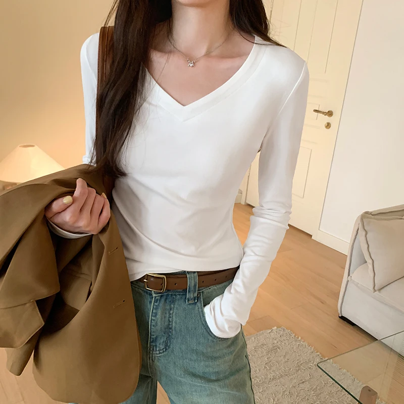 

Базовая белая модная женская футболка с V-образным вырезом, Новинка осени 2023, облегающая футболка с длинным рукавом, Женские повседневные универсальные топы, женская футболка