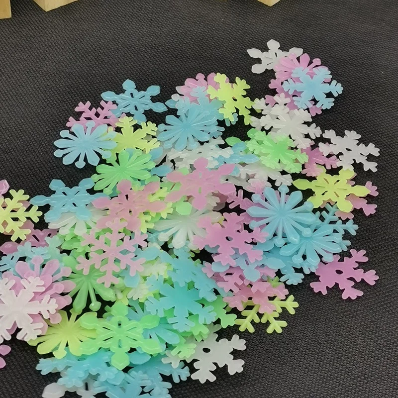 Luminous Wall Stickers 3D Luminous Snowflakes 50pcs For Children Baby Room Bedroom Christmas