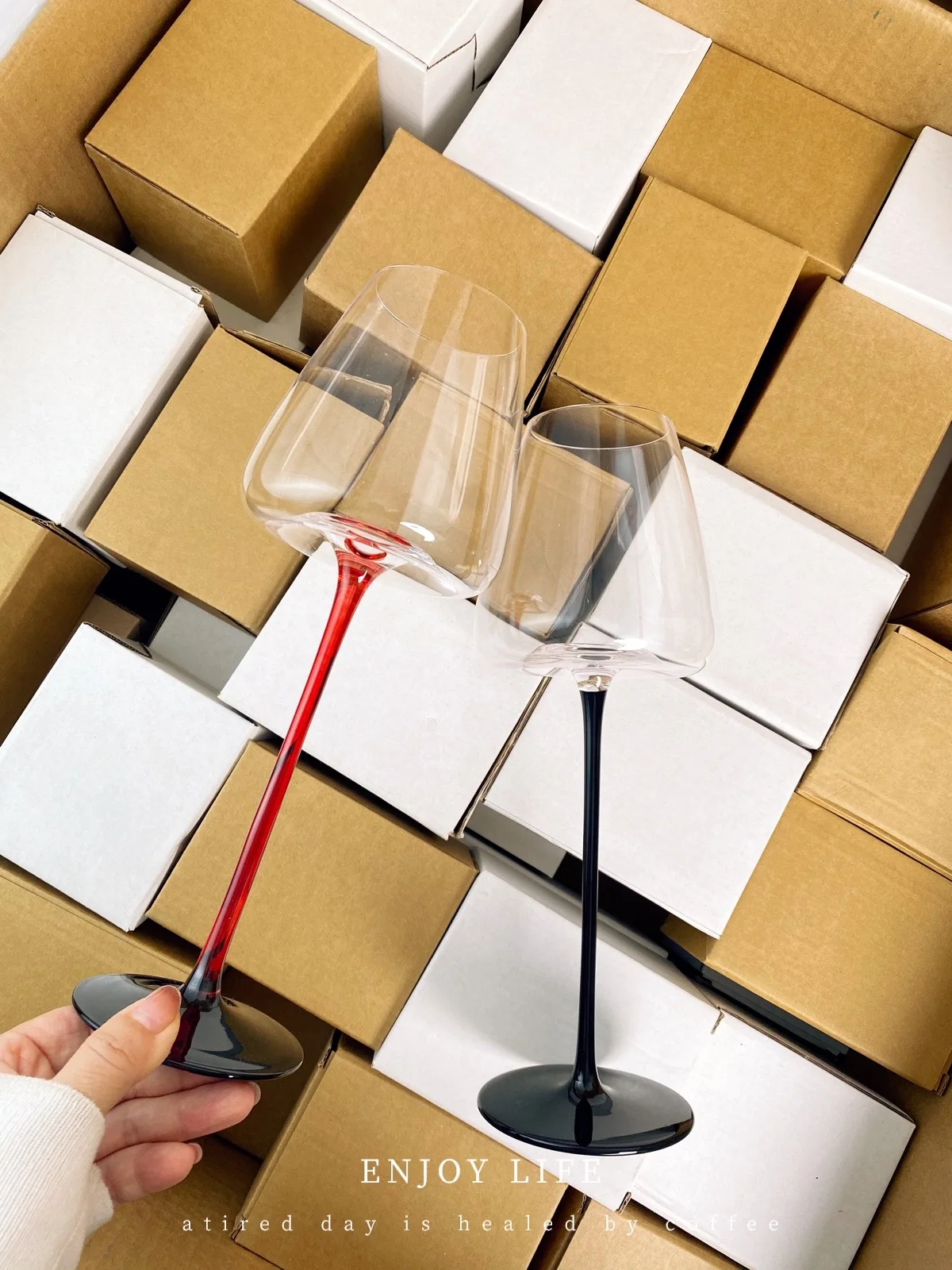 

Bordeaux Red Wine Glass Crystal Glass Grape wine Black Rod Wine Glass Black Bow Tie Goblet Home Fashion Light Luxury Barware