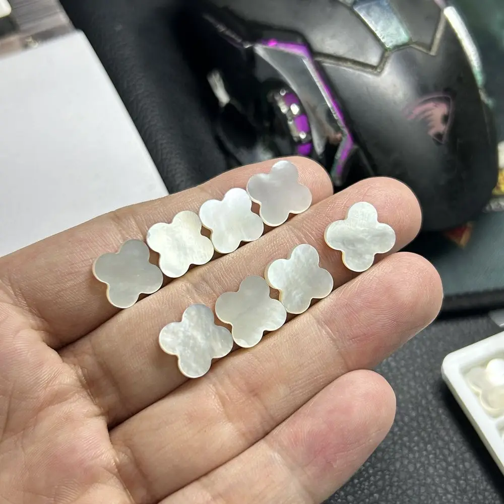 50pcs A Quarity Natural White Mother Of Pearl Four Leaf Clover Gemstone