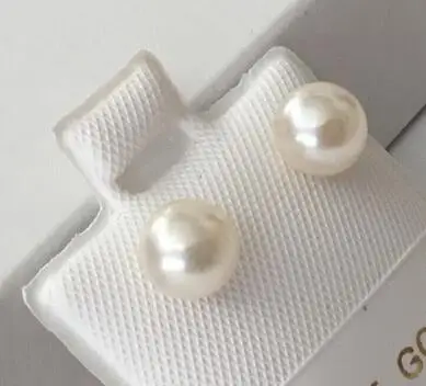 

7-7.5mm Akoya Cultivated Pearl Round High Quality Earrings 18k gold